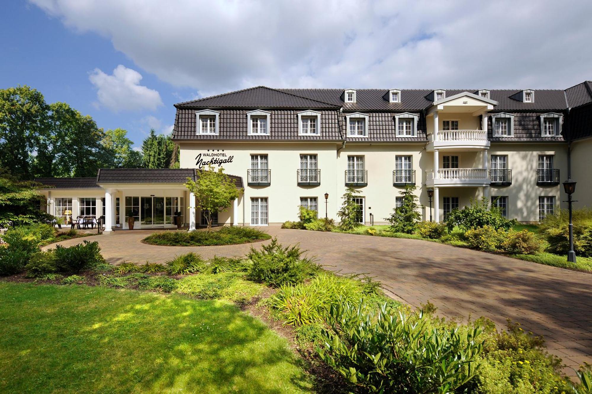 Waldhotel Nachtigall Paderborn Exteriör bild
